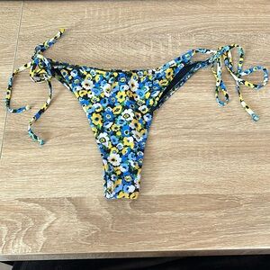 Bikini lovers floral bikini bottom
